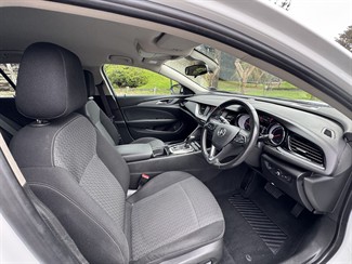 2020 Holden Commodore - Thumbnail