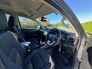 2024 Toyota Hilux - Thumbnail