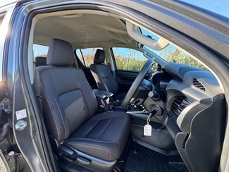 2024 Toyota Hilux - Thumbnail