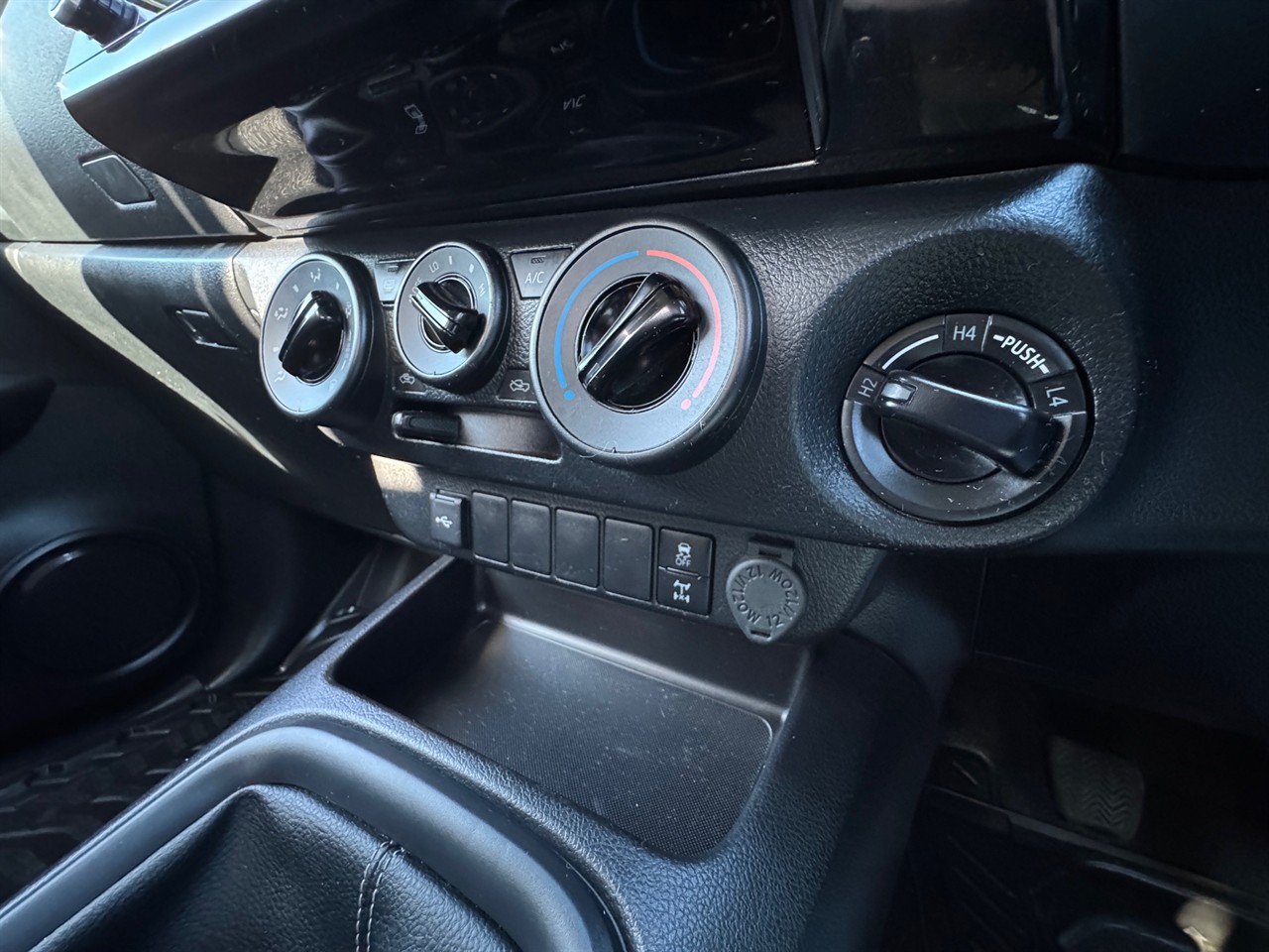 2024 Toyota Hilux