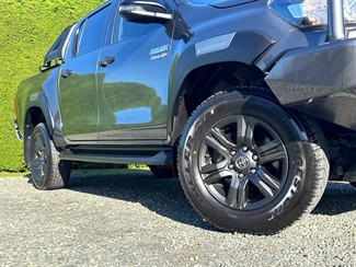 2024 Toyota Hilux - Thumbnail