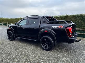 2022 Nissan Navara - Thumbnail