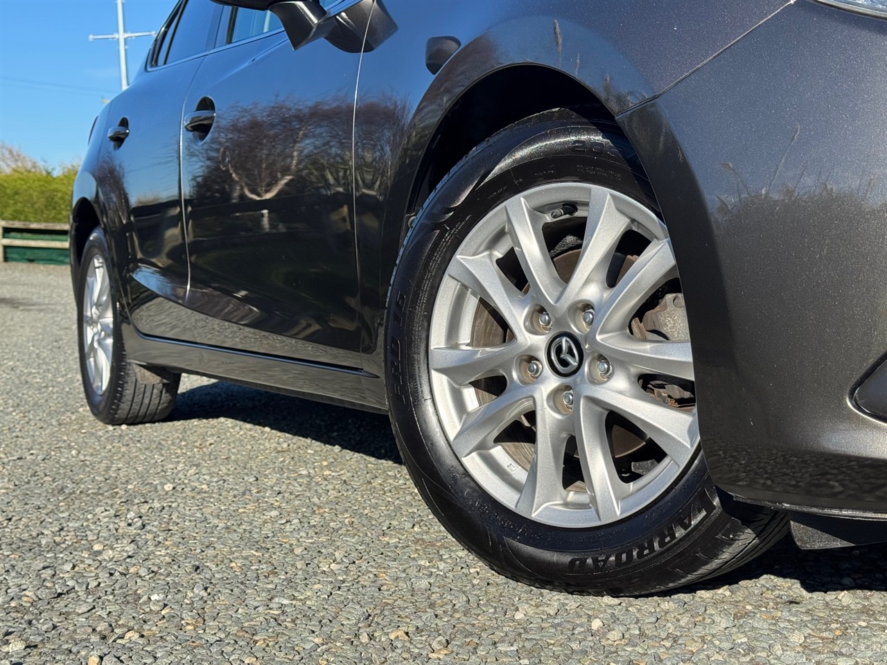 2014 Mazda Axela