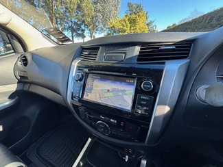 2015 NISSAN NAVARA - Thumbnail