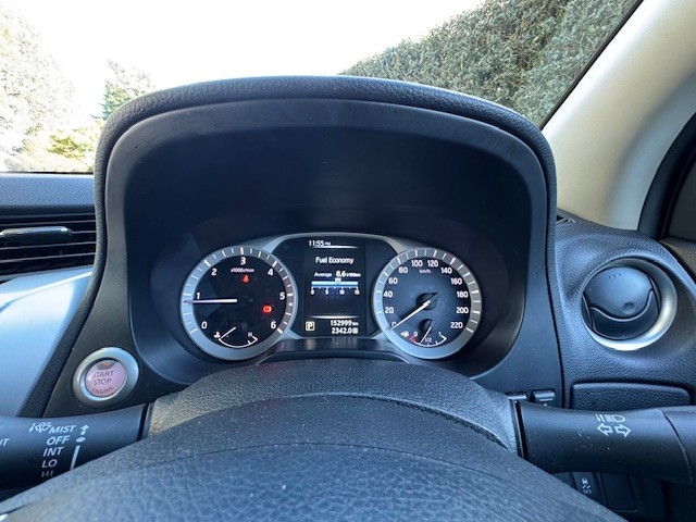 2015 NISSAN NAVARA
