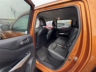 2015 NISSAN NAVARA - Thumbnail