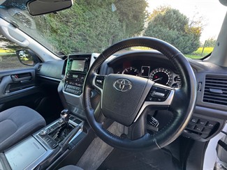 2018 Toyota Landcruiser - Thumbnail