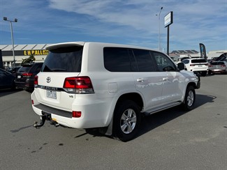 2018 Toyota Landcruiser - Thumbnail