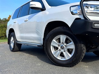 2018 Toyota Landcruiser - Thumbnail
