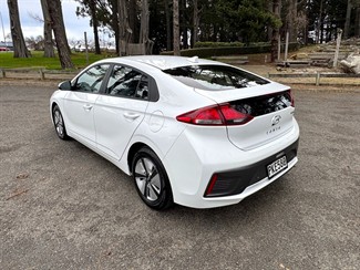 2022 Hyundai Ioniq - Thumbnail