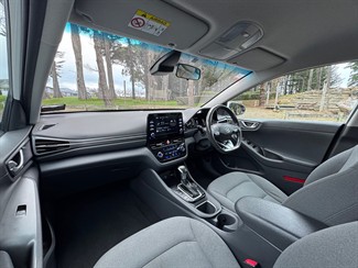 2022 Hyundai Ioniq - Thumbnail