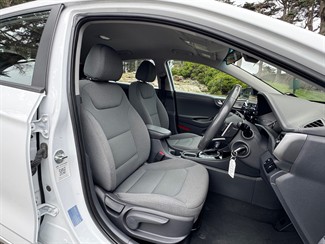 2022 Hyundai Ioniq - Thumbnail