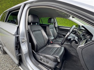 2021 Volkswagen Passat - Thumbnail