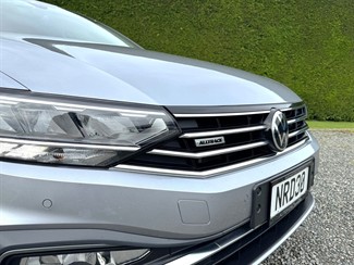 2021 Volkswagen Passat - Thumbnail