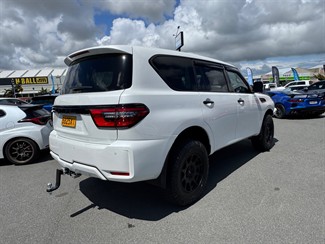 2022 Nissan Patrol - Thumbnail