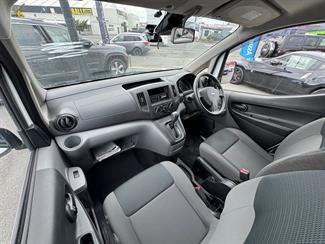 2020 Nissan NV200 - Thumbnail