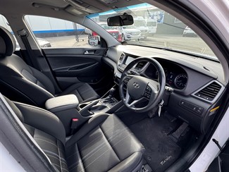 2015 HYUNDAI Tucson - Thumbnail