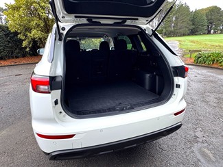 2022 Mitsubishi Outlander - Thumbnail
