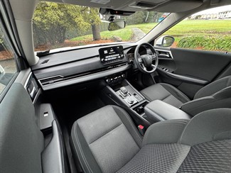 2022 Mitsubishi Outlander - Thumbnail
