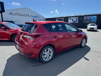 2015 Toyota Corolla - Thumbnail
