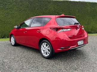 2015 Toyota Corolla - Thumbnail