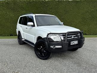 2018 Mitsubishi Pajero
