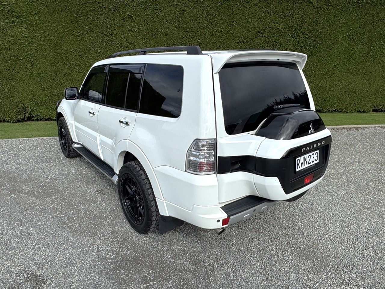 2018 Mitsubishi Pajero