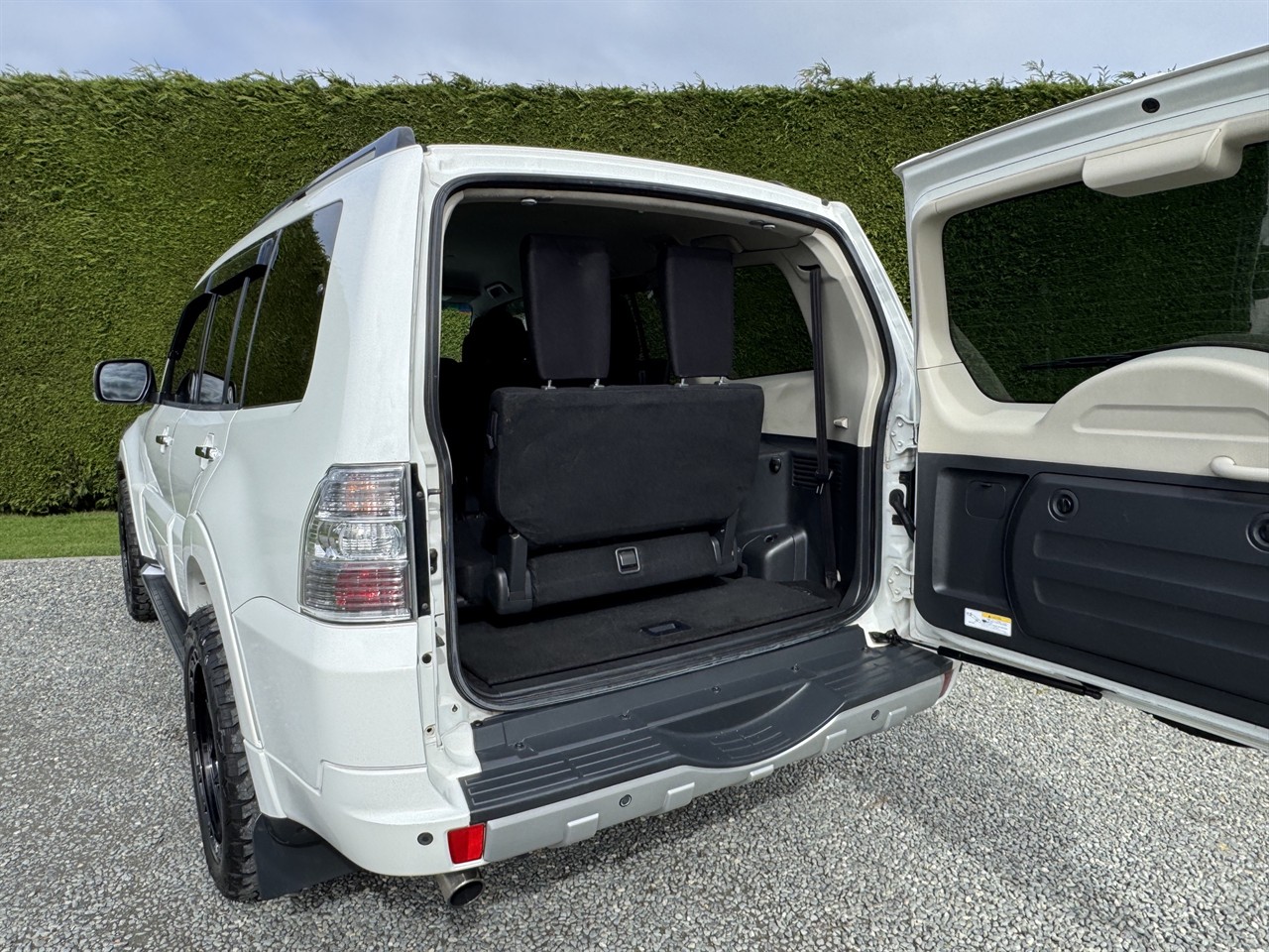 2018 Mitsubishi Pajero