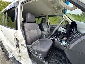 2018 Mitsubishi Pajero - Thumbnail