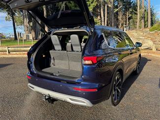 2022 Mitsubishi Outlander - Thumbnail