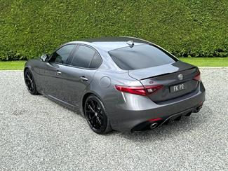 2018 Alfa Romeo Giulia - Thumbnail