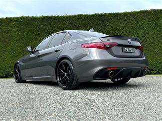 2018 Alfa Romeo Giulia - Thumbnail