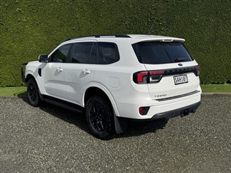 2025 Ford Everest - Thumbnail