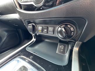2021 Nissan Navara - Thumbnail