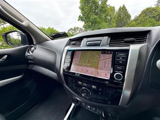 2021 Nissan Navara - Thumbnail