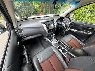 2021 Nissan Navara - Thumbnail