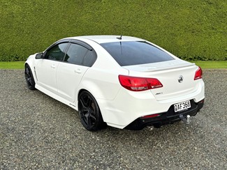 2015 Holden Commodore - Thumbnail