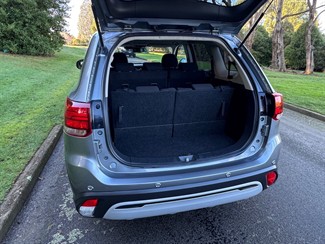 2020 Mitsubishi Outlander - Thumbnail