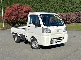 2023 Daihatsu Hijet - Thumbnail