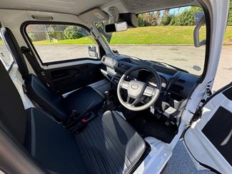 2023 Daihatsu Hijet - Thumbnail