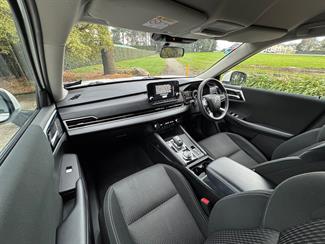 2022 Mitsubishi Outlander - Thumbnail