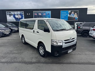2019 Toyota Hiace - Thumbnail