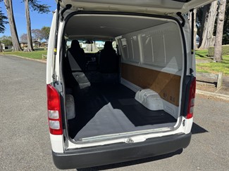 2017 TOYOTA Hiace - Thumbnail