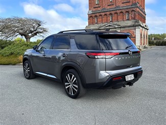 2023 Nissan Pathfinder - Thumbnail