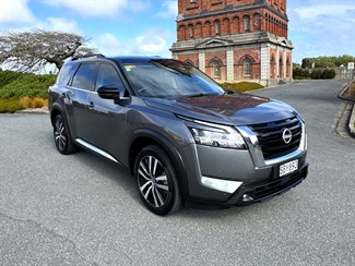 2023 Nissan Pathfinder - Thumbnail