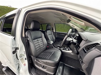 2019 Isuzu MU-X - Thumbnail