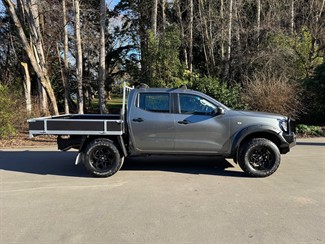 2023 Nissan Navara - Thumbnail
