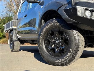 2023 Nissan Navara - Thumbnail