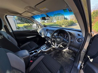 2023 Nissan Navara - Thumbnail
