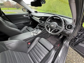 2020 Alfa Romeo Giulia - Thumbnail